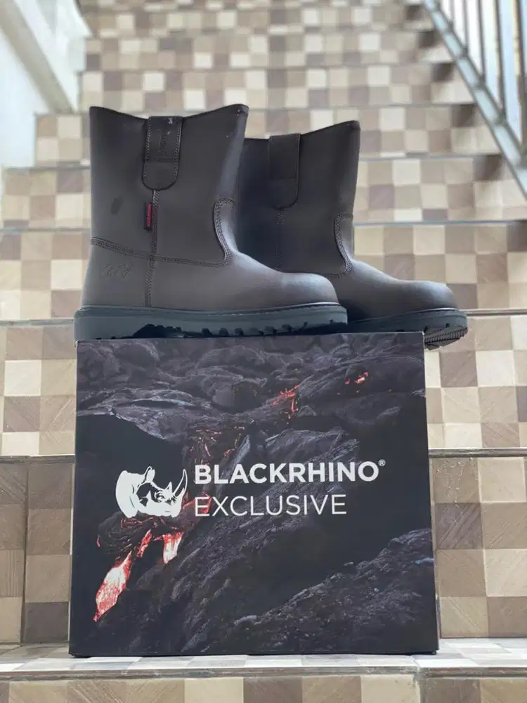 SEPATU SAFETY CAT, BLACK RHINO, RED WING PECOS