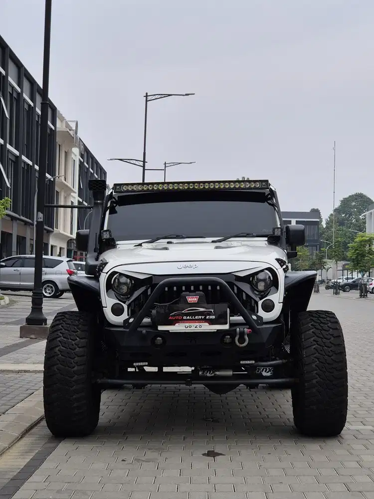 Jeep Rubicon Wrangler 2011