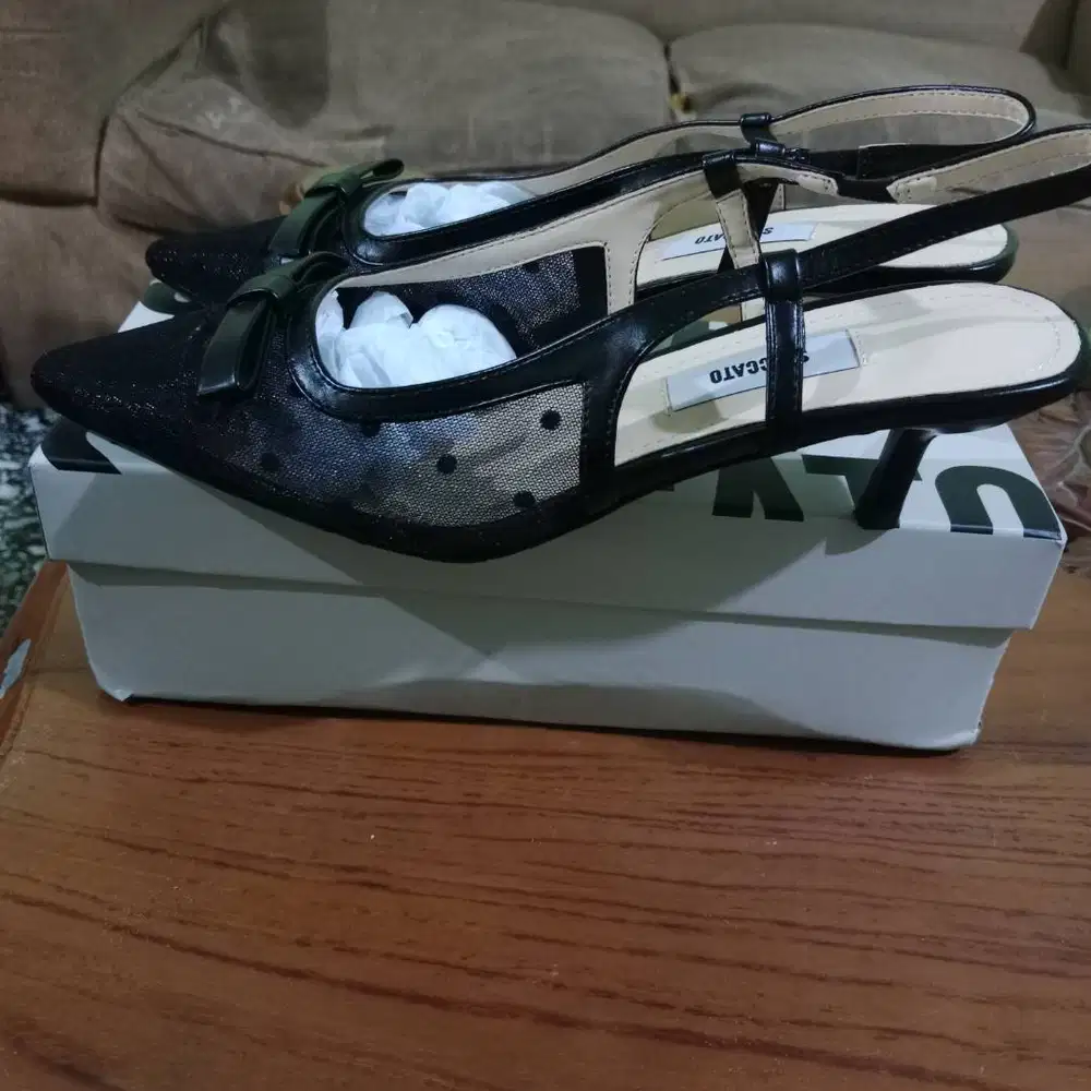 Heels staccato hitam original