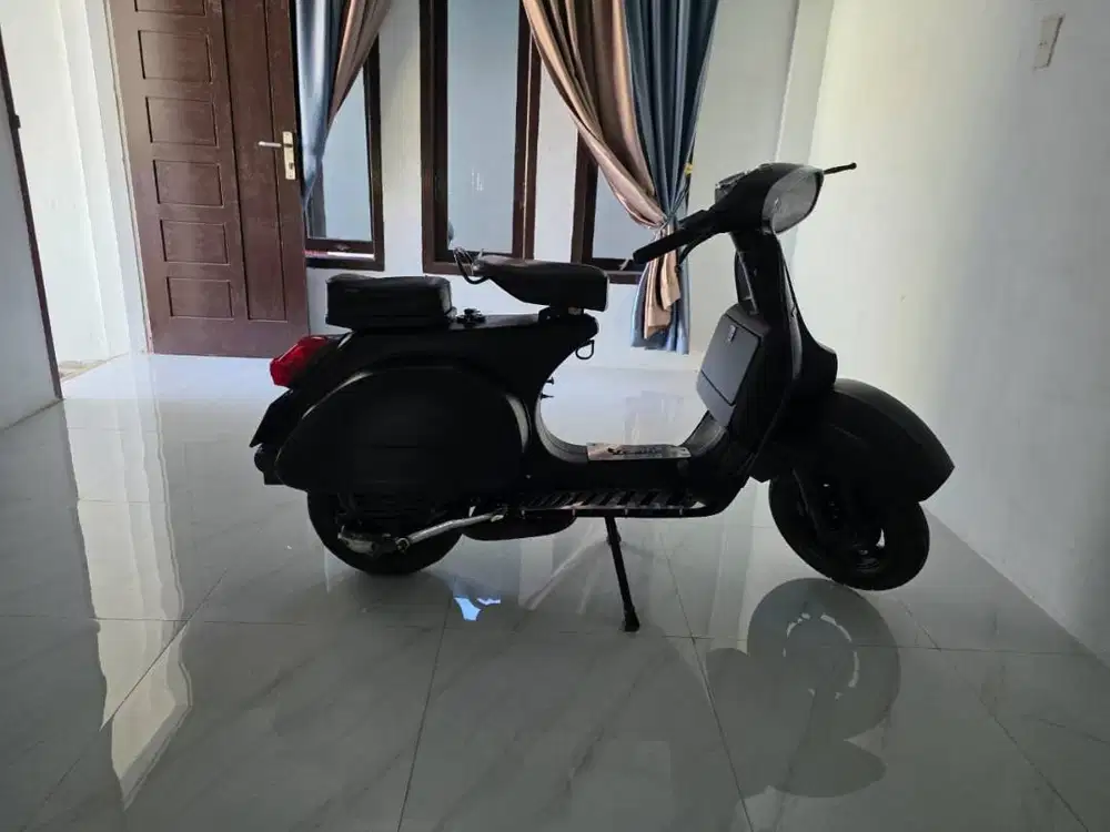 Vespa P150X 79' Hitam Doff Full Paper