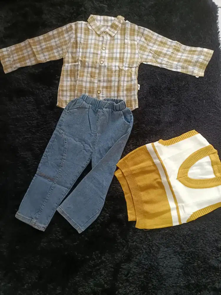Baju satu set anak laki laki