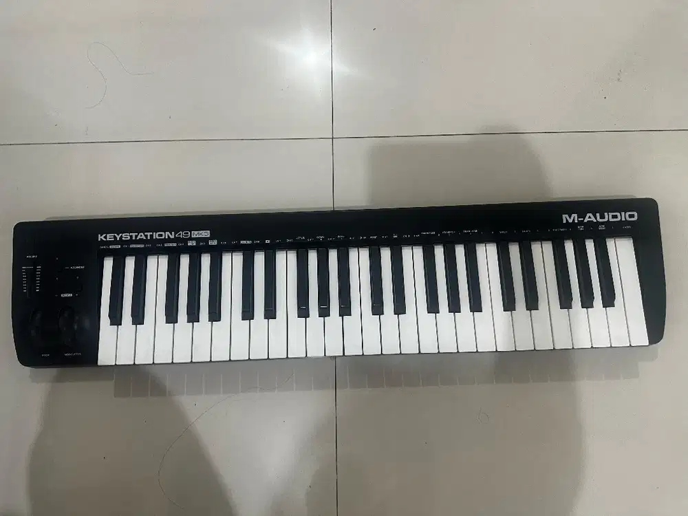 M-Audio Keystation 49 MK3 – USB/MIDI Keyboard Controller (49 Key)