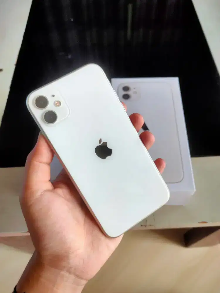 IPHONE 11 64GB FULLSET NOMINUS ALL OPERATOR