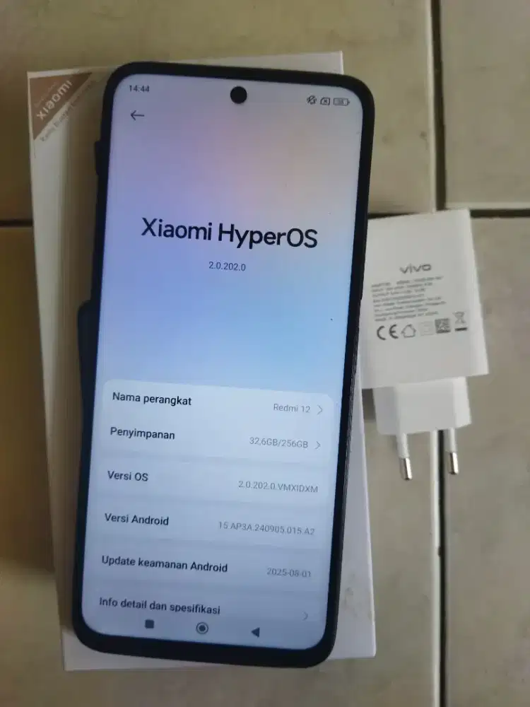 Redmi 12 8/256 hp dus pala cas