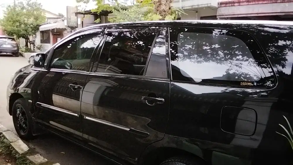 Toyota Kijang Innova 2010 Bensin
