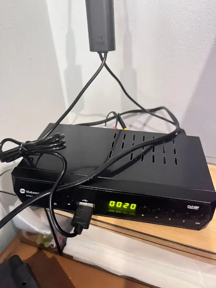 TV LG Plus Setop Box beserta dongel Wifi