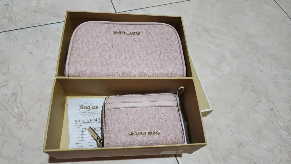 MICHAELKORS POUCH &DOMPET