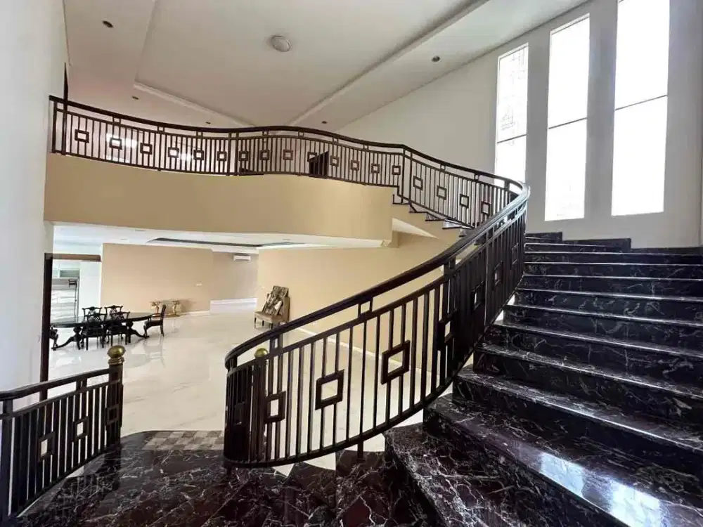 Jual Rumah Pondok Indah lokasi premium di Jl Sekolah Kencana