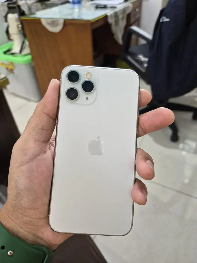 Dijual Iphone 11 Pro 256 Inter mulus!!!