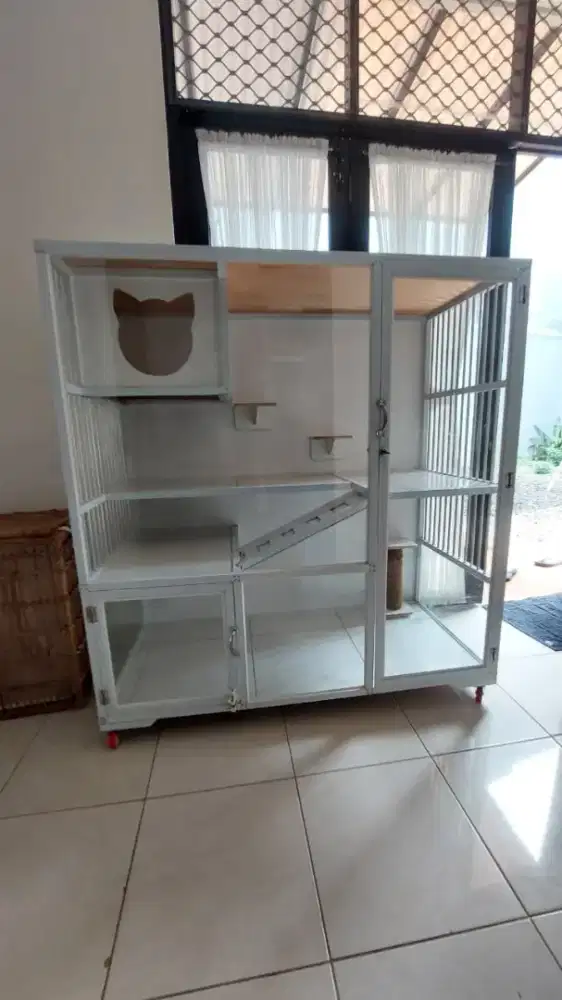 Kandang Kucing Besar