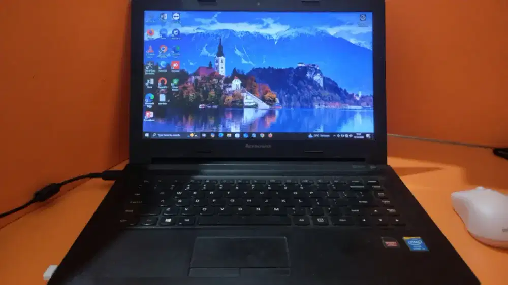 Laptop Lenovo Intel (R) Core (TM) I3-403 CPU 1.90 GHz