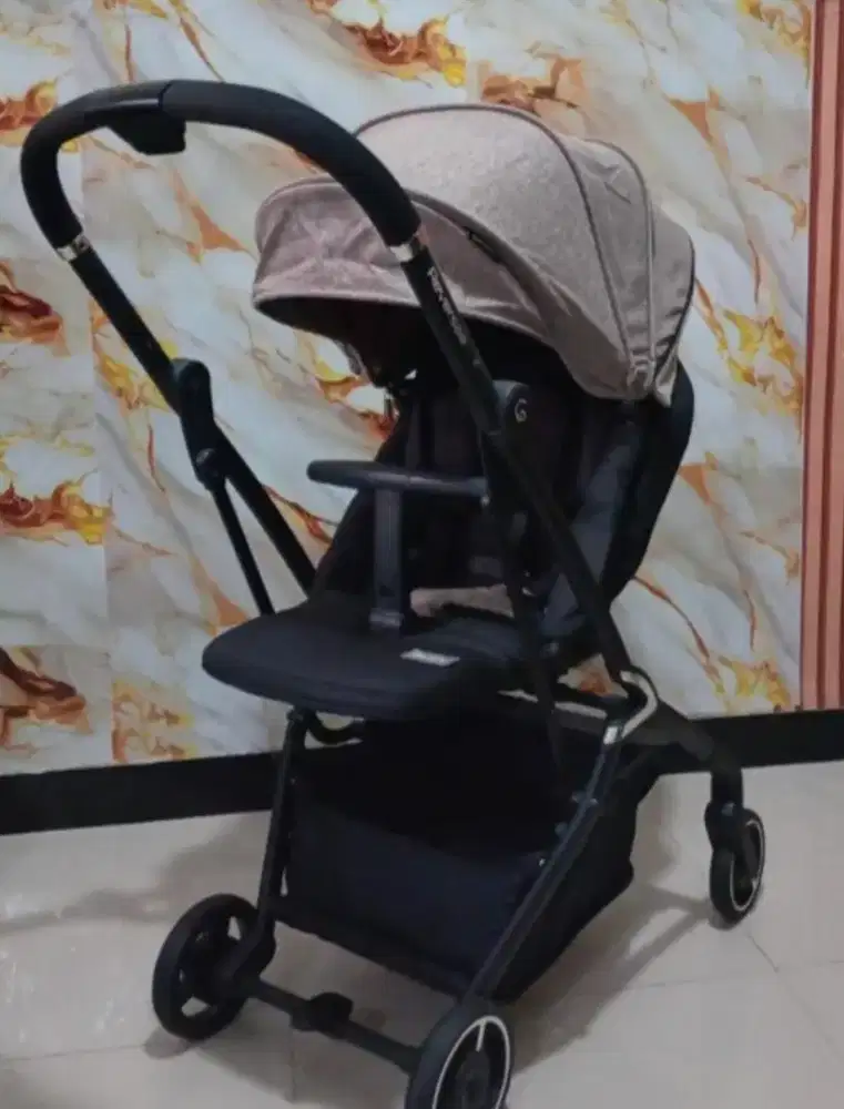 Dijual stroller chollate reversee
