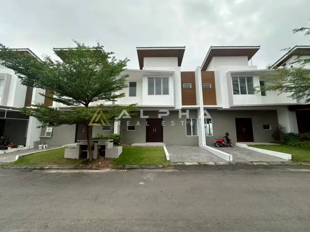 Dijual Murah Rumah di Perumahan Azure Bay