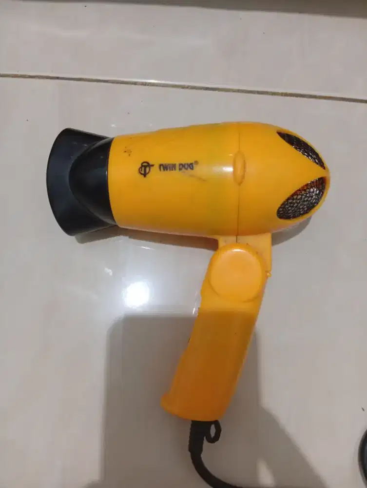 Di Jual pengering rambut.