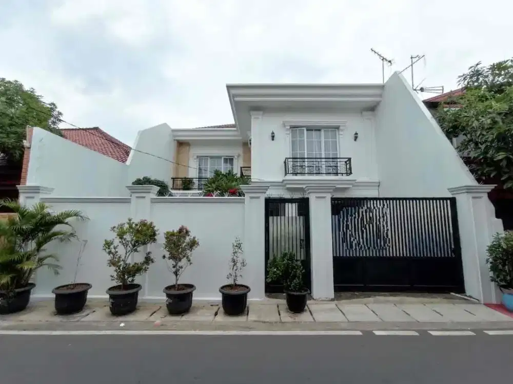 Disewakan Rumah Modern Rapi Bersih Bebas Banjir di Kemayoran Jakarta Pusat