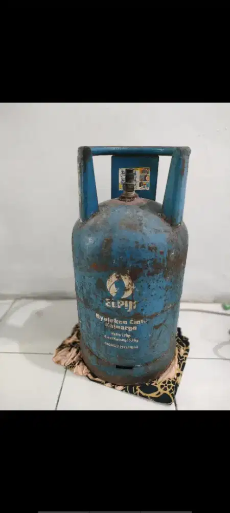Tabung gas Elpiji 12kg