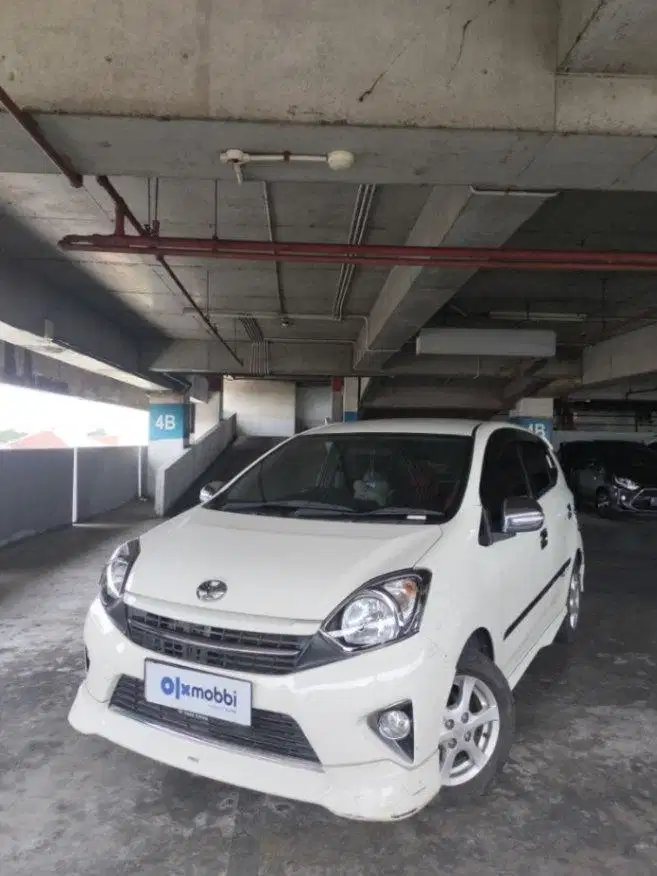 KM Rendah - TOYOTA AGYA 1.0 G TRD Sportivo BENSIN M/T 2017 PUTIH