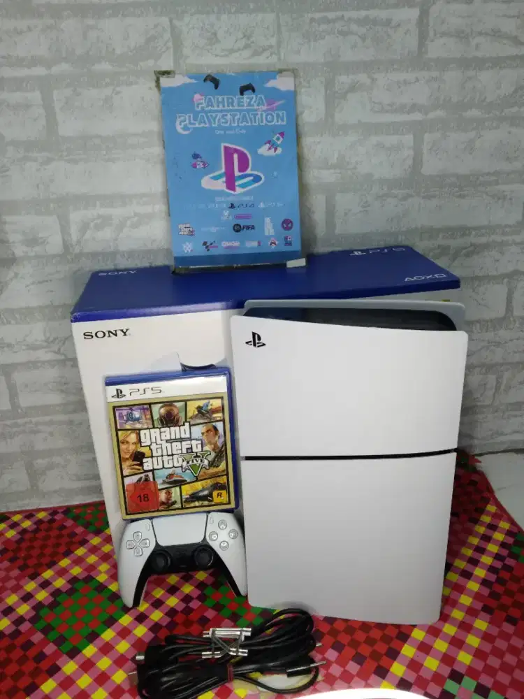 PS5 Slim 1TB Like New