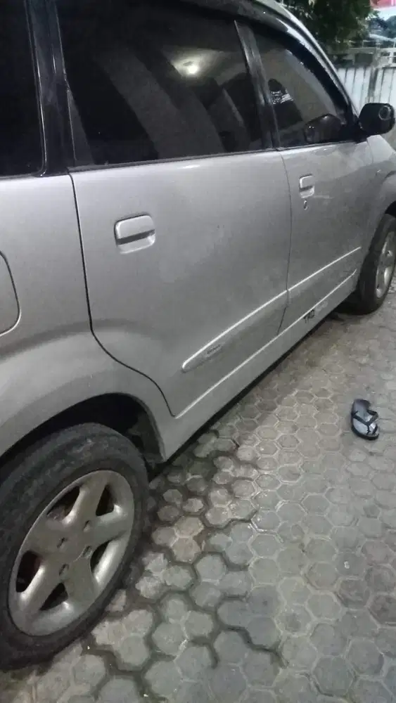 Daihatsu Xenia 2011 Bensin