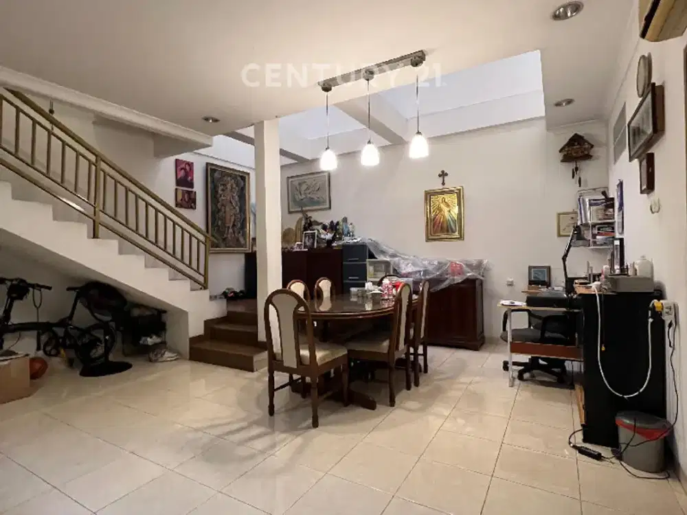 Rumah Nyaman Siap Huni 2 Lantai Di Pulomas Jakarta S9252