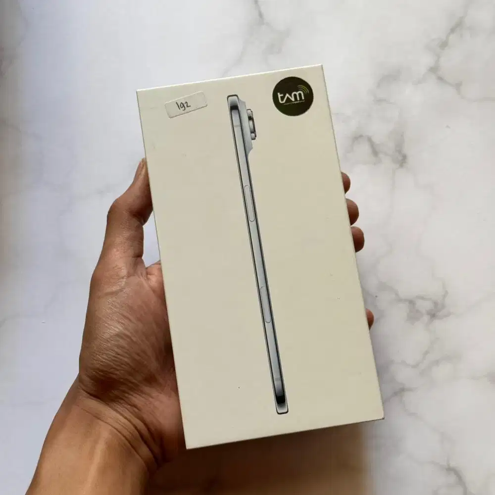 iPhone 17 Air 256GB iBox Baru