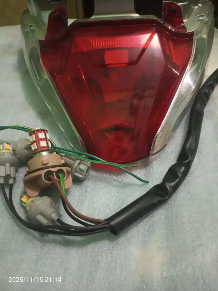 Lampu belakang standart beat deluxe