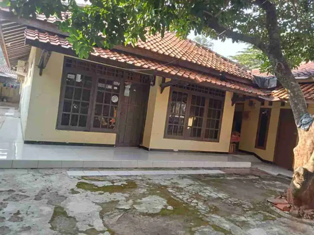 Rumah + Kontrakan 8 Pintu, Lt. 667 m, Dekat Pintu Tol Sadang Jarak 600 m. Purwakarta.