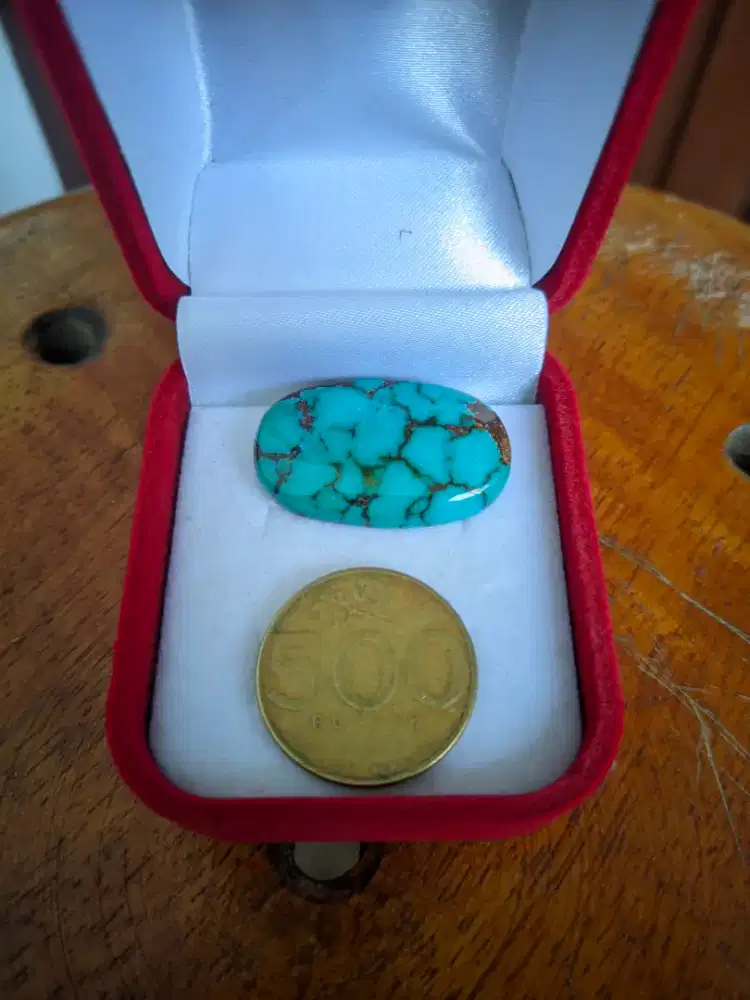 Batu Pirus Urat Merah