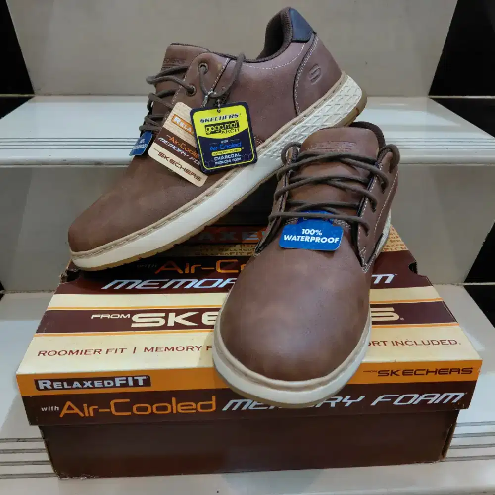 Sepatu Skechers Air-Cooled Waterproof Brown Original Sneakers Size 44