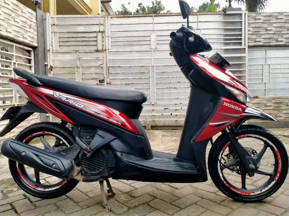 Honda Vario lengkap motor sehat walafiat keterangan detail dibawah