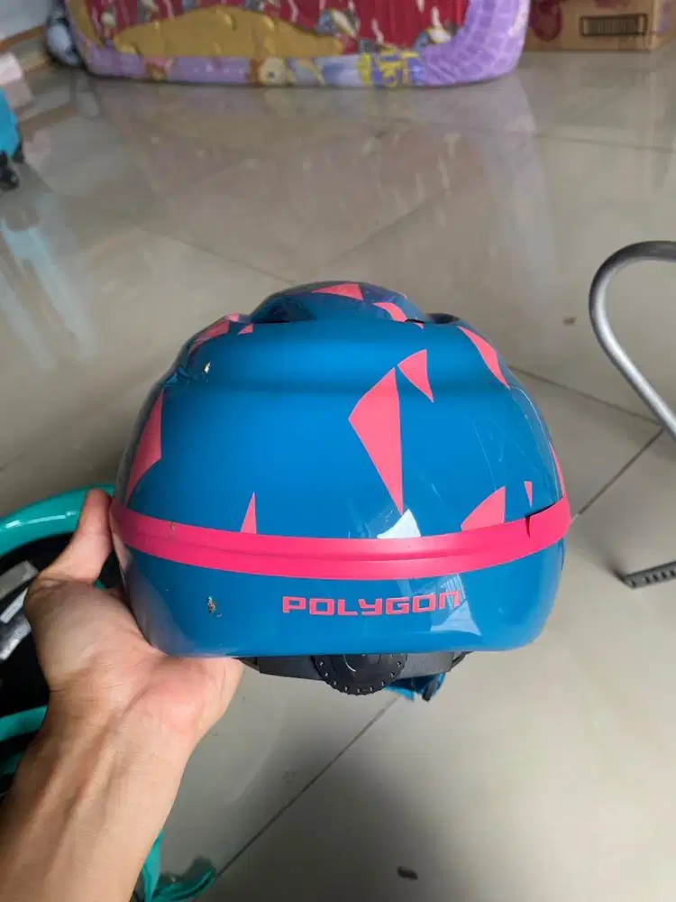 Helm sepeda anak Polygon