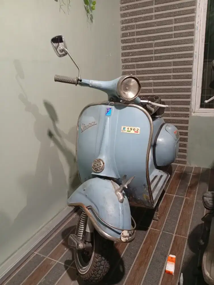 Vespa Bajaj Deluxe Repro