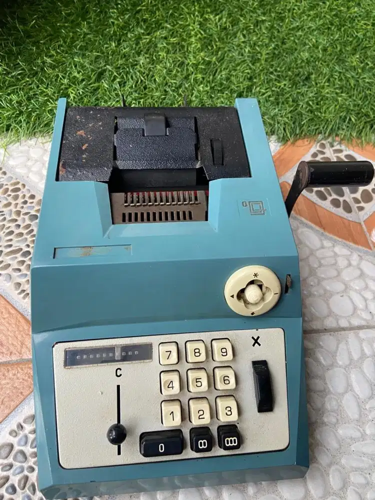 Mesin Kasir Jadul Antik
