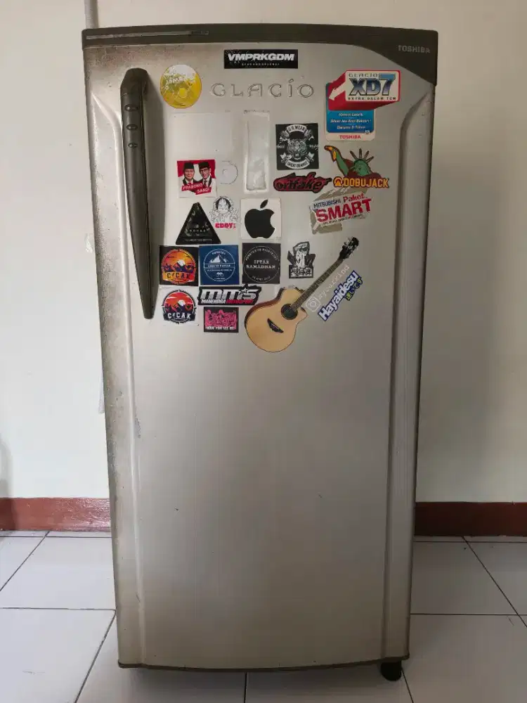 kulkas 1 pintu toshiba glacio