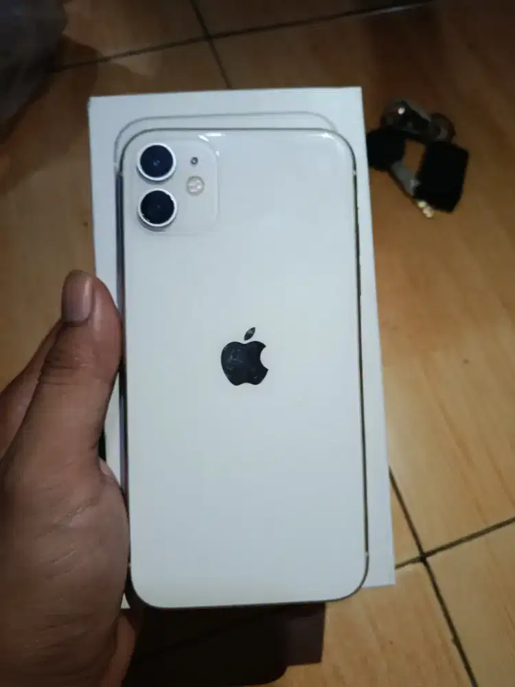 Baca Deskripsi iPhone 11 64 GB