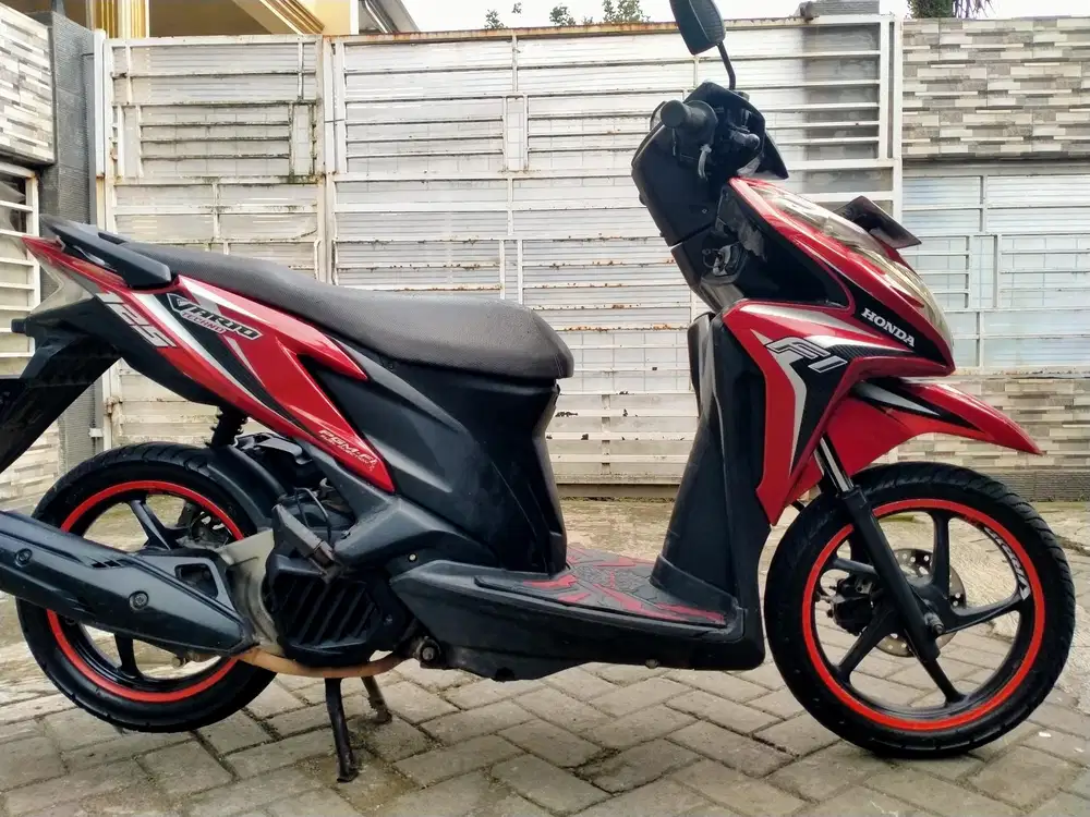 Honda Vario 125 lengkap motor sehat walafiat kterangan detail dibawah