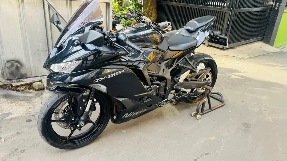 Zx25r Tahun 2024 full original km rendah