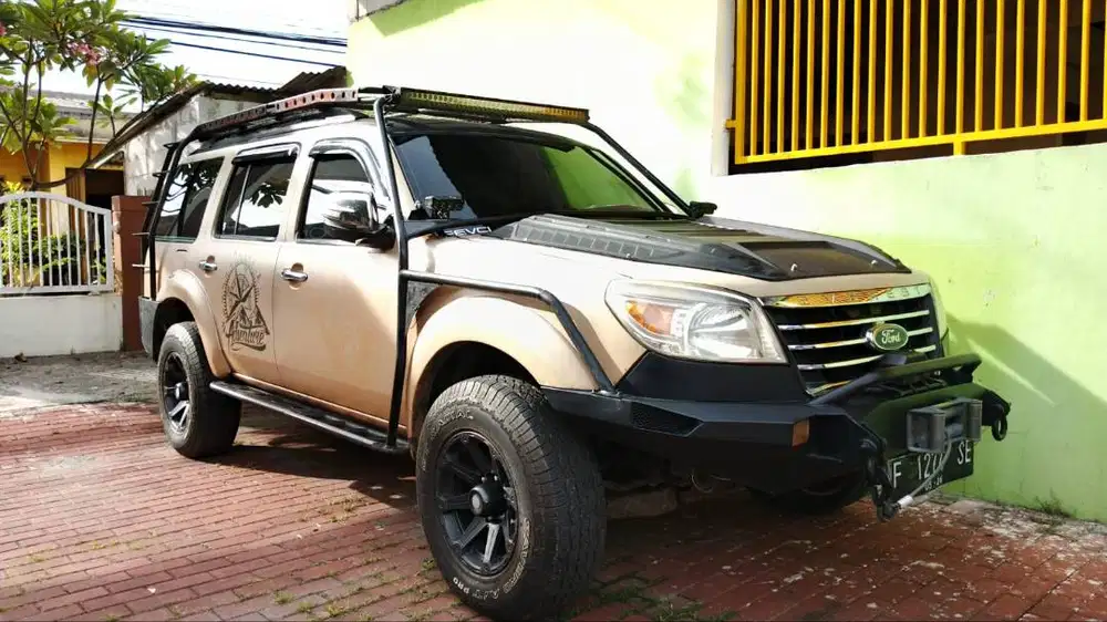 FORD EVEREST 2011