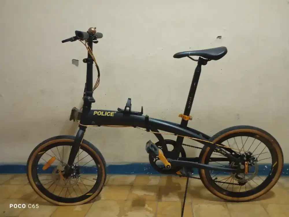 Sepeda lipat police 20
