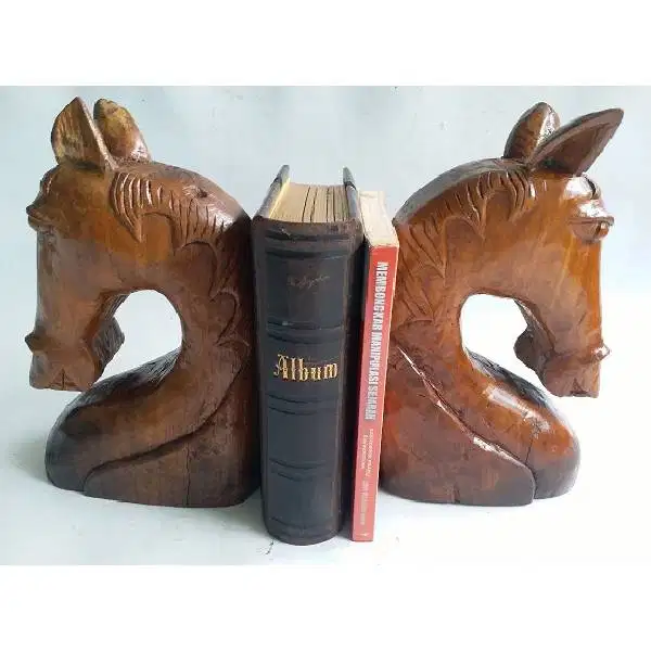 Antik book holder  / penahan buku bahan kayu jati bentuk  SEPASANG KU