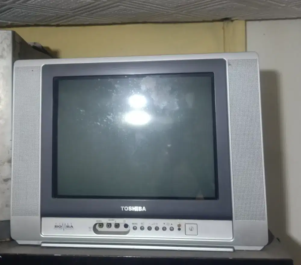 Dijual TV TOSHIBA 14 inc