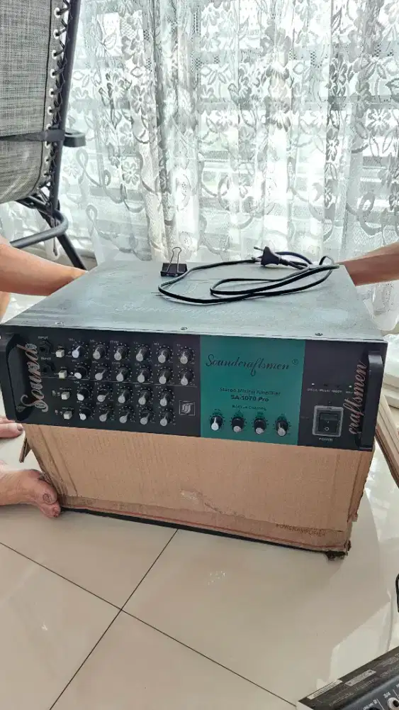 Soundcraftsmen stereo mixing amplifier SA1070 Pro dan 2 speaker set