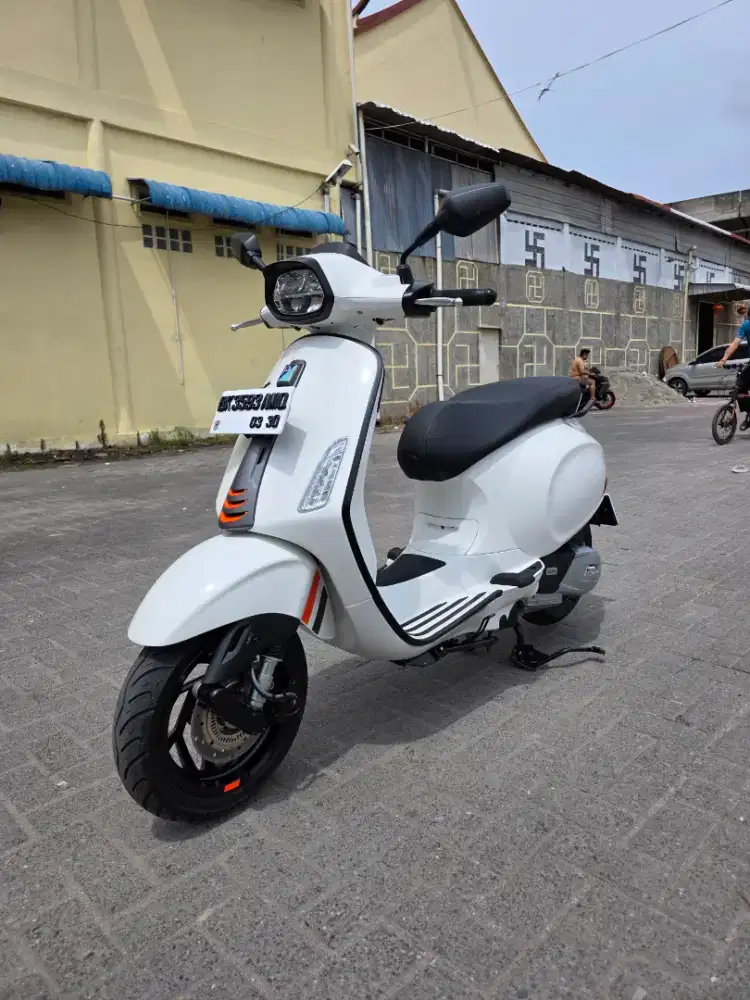 Piaggio Vespa Sprint S Putih 2024 pmk 2025
