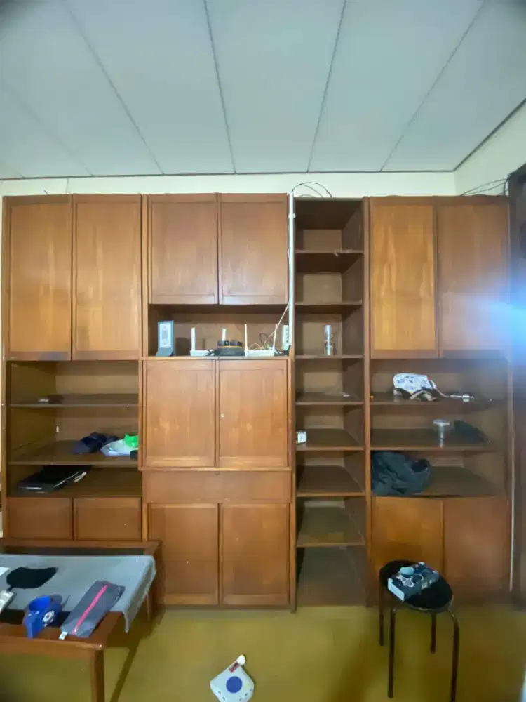 DI Jual lemari bekas murah