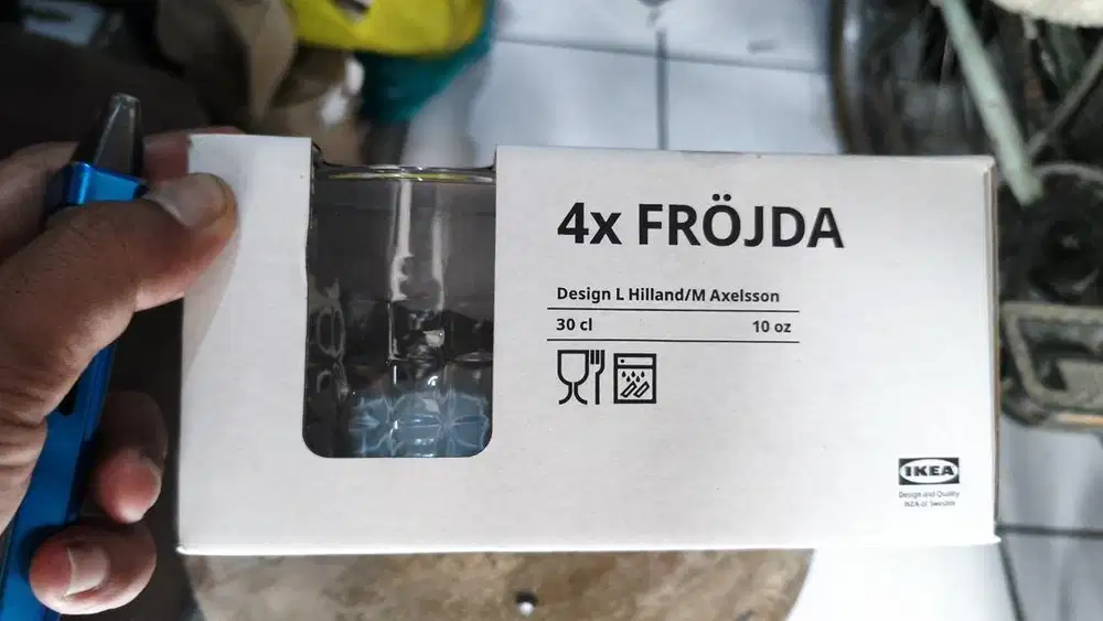 Perlengkapan makan dan minum