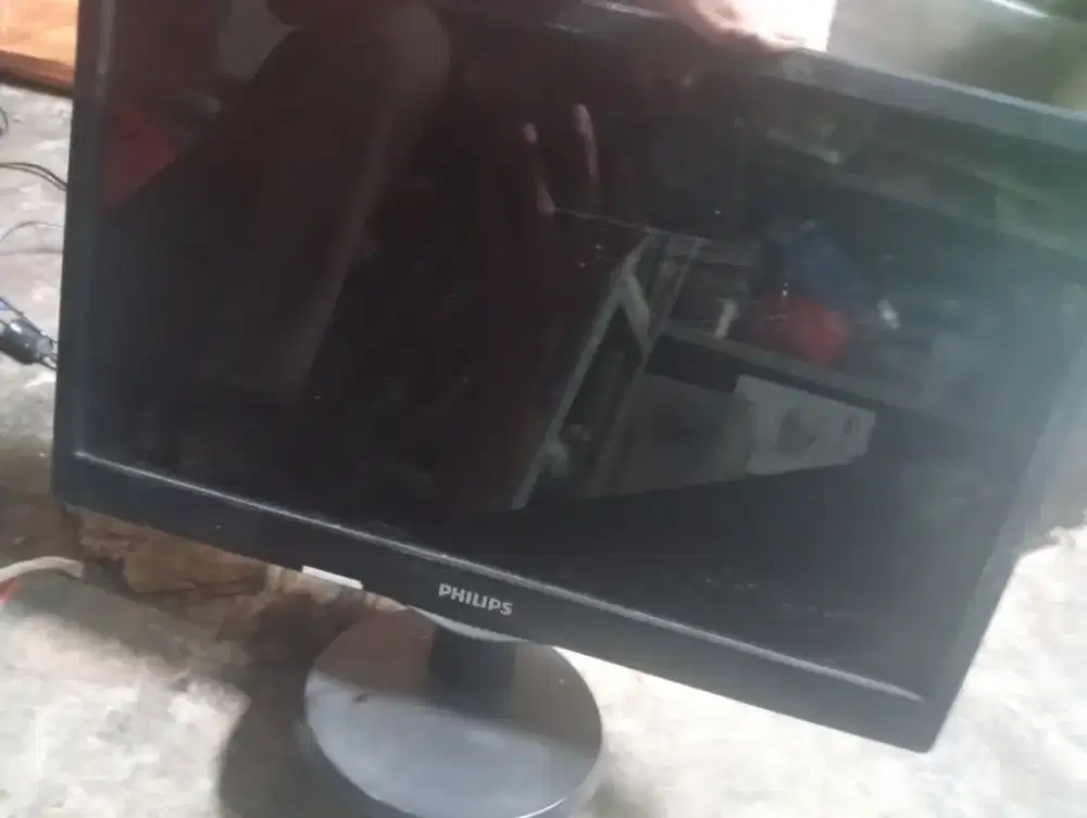 Monitor Phillips Bekas