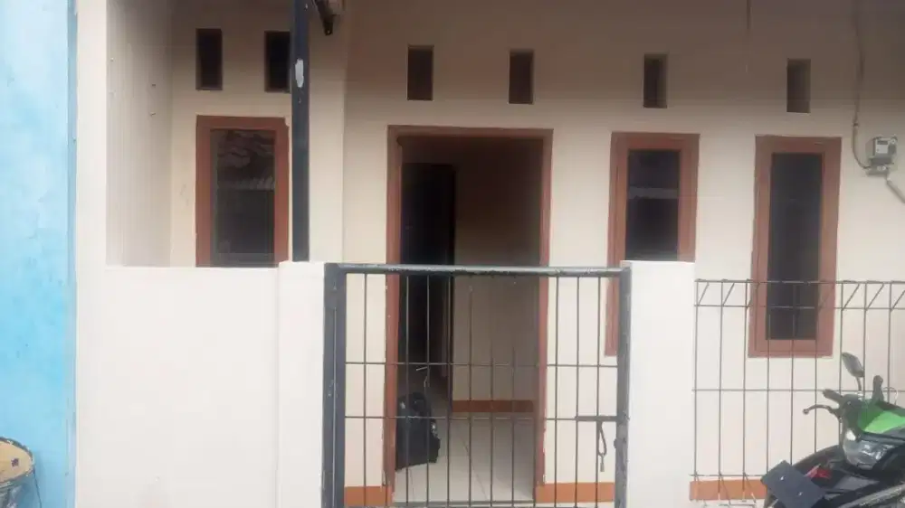 Disewakan kontrakan 3 ruang  dekat STASIUN Batuceper, CIPONDOH, TNG