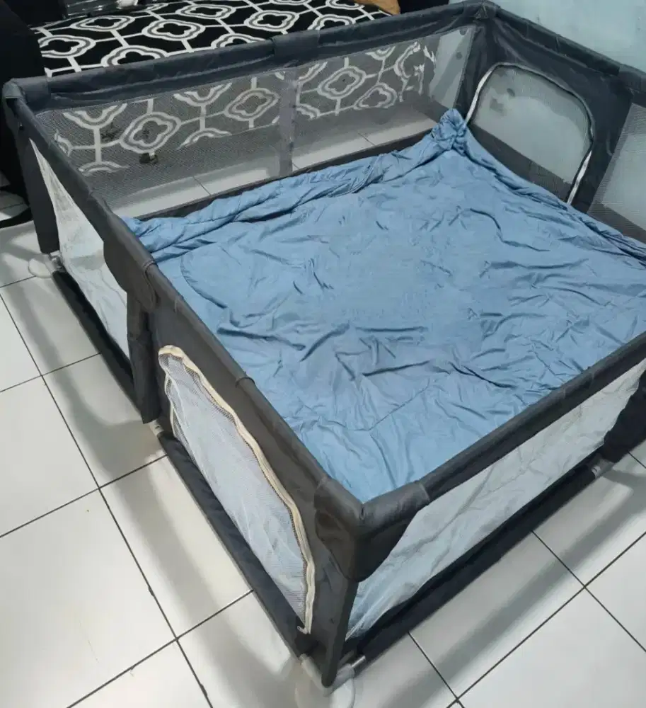 Pagar Bayi Mandi Bola