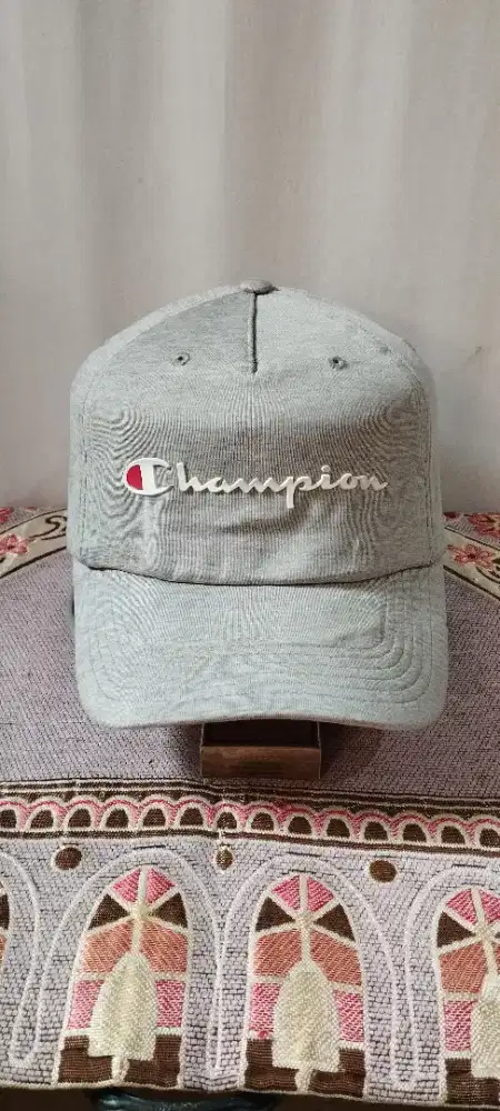 Caps Champion 
All size
Full tag