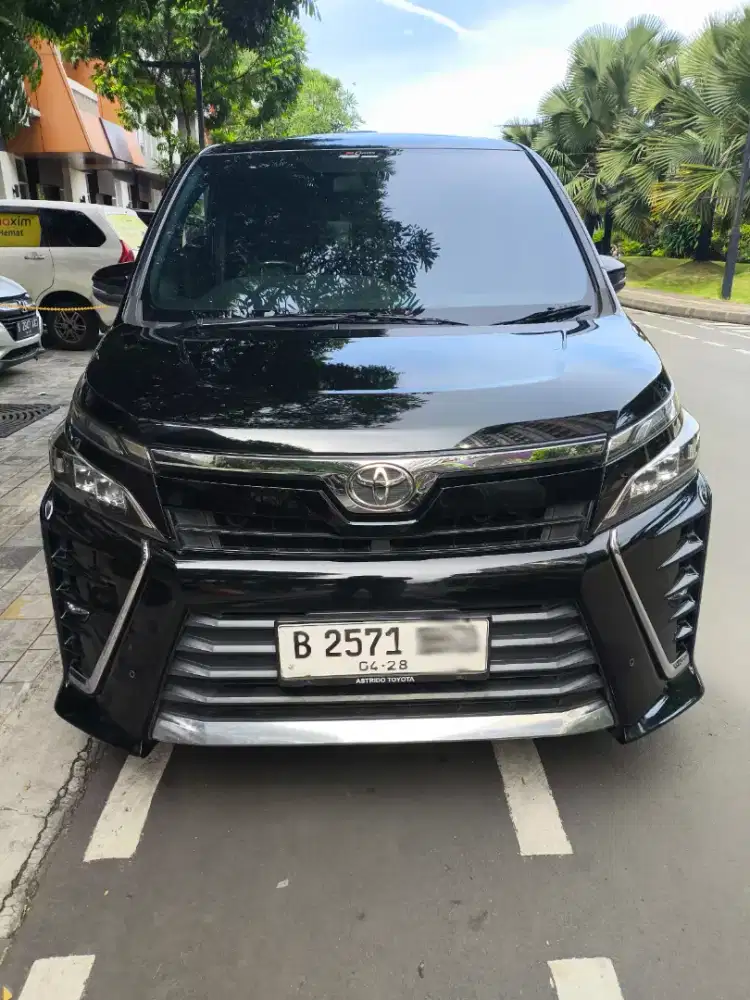 (Termurah) Voxy 2.0 AT 2018 Pjk Pjg 04-26 Tgn 1 Km Rendah Tgn 1 Istmw